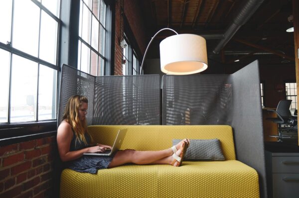 Freelancings AI Edge: Reimagine Your Skillset.